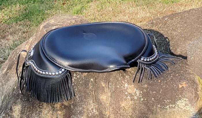 Deluxe Solo Seat with Fringed 1-Piece Skirt - Image 4