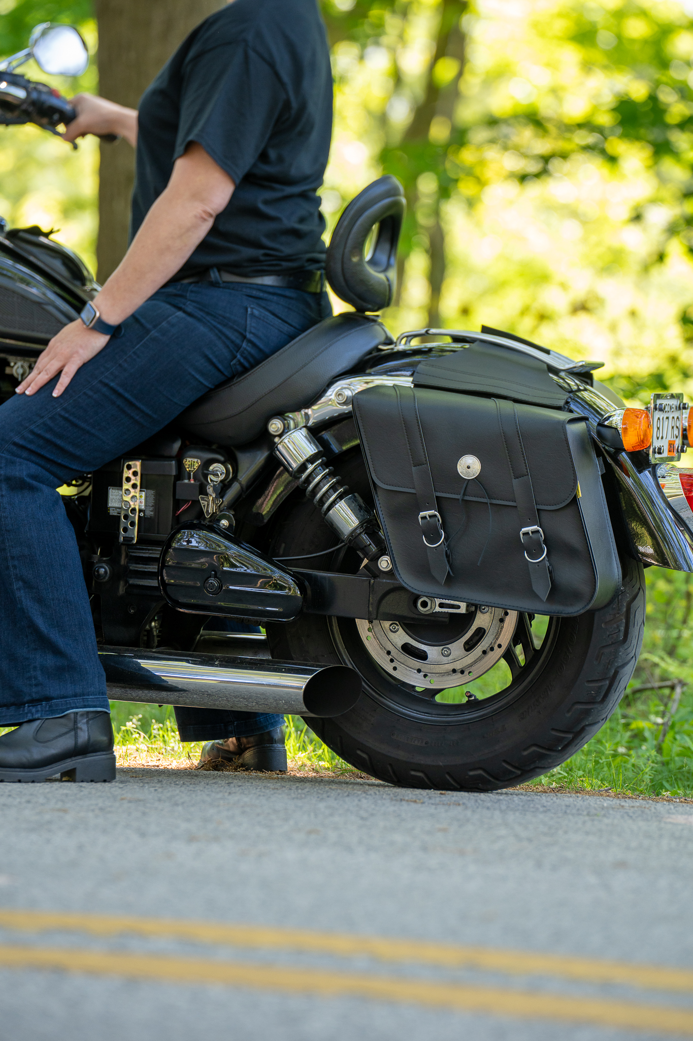 Custom vs. Factory Motorcycle Saddlebags: Which One is Right for You?-heathersleathers