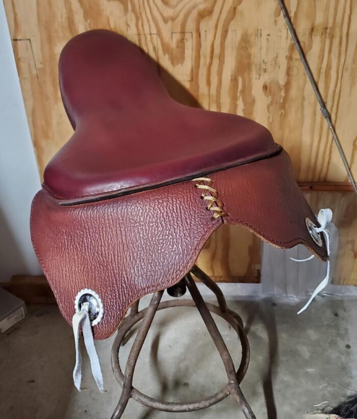 1939-1940 and 1946 Luxury Buddy Seat, Harley-Davidson - Image 4