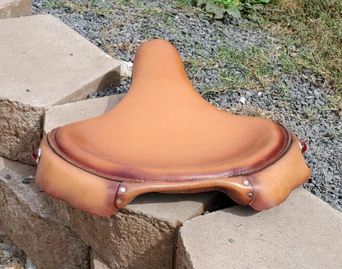 1941-1946 Deluxe Solo Seat, Harley-Davidson - Image 4