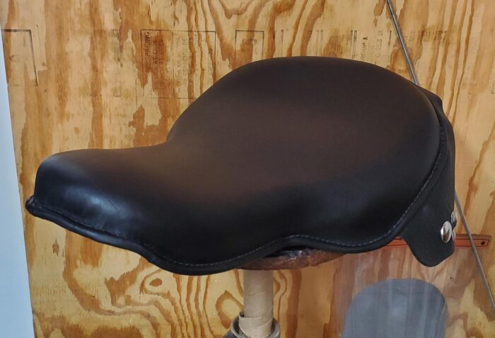 1954-1957 Deluxe Buddy Seat with Basket-weave Skirt, Harley-Davidson - Image 4